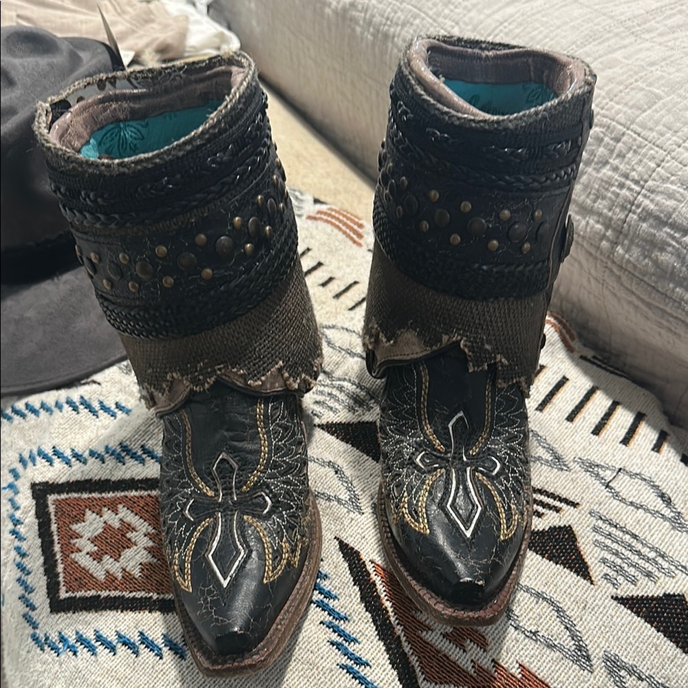 Corral Black and Brown Embroidered Ankle Boots - Picture 2 of 13
